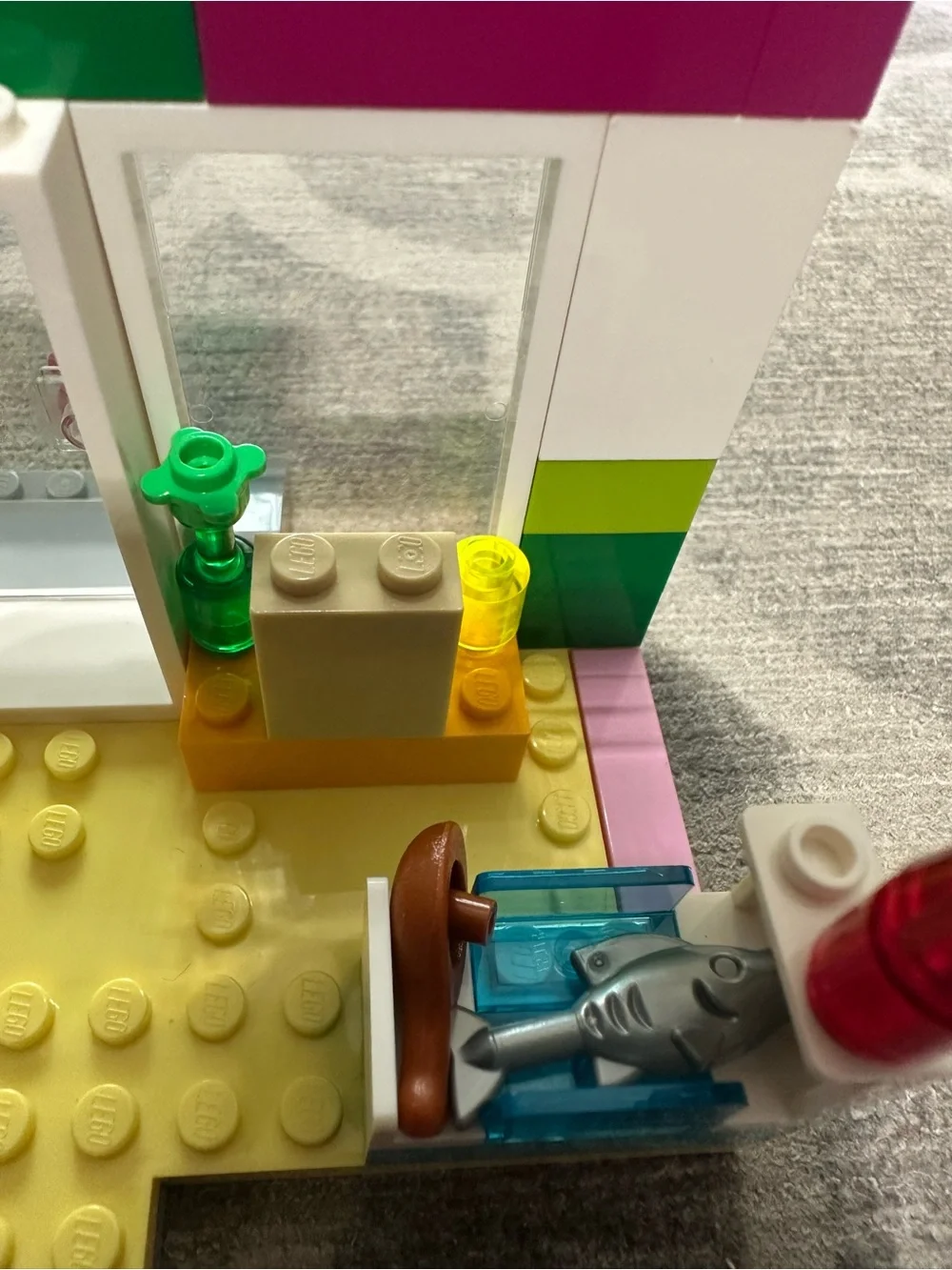 LEGO Juniors Supermarket Suitcase (10684)